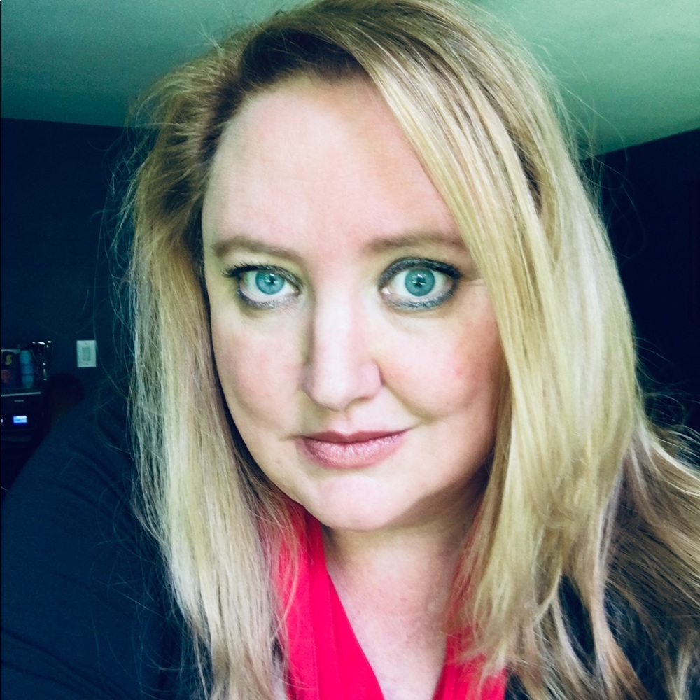Meet your Posher, Layna